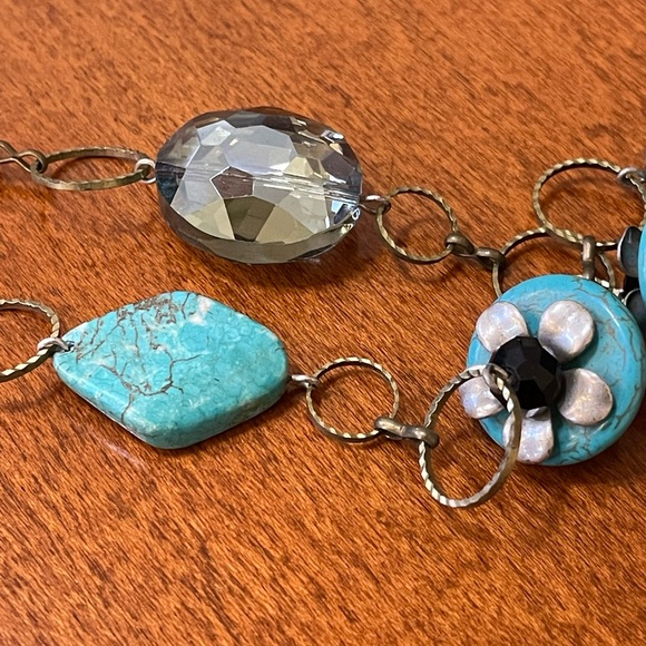 Sweet Romance Long Necklace - Picture 11 of 17